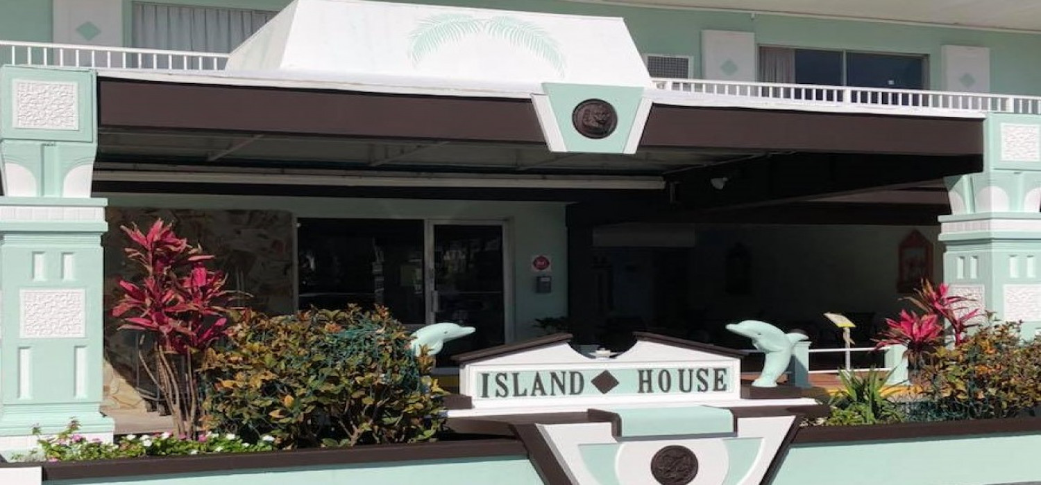  CONTACT THE ISLAND HOUSE RESORT HOTEL BY PHONE OR EMAIL