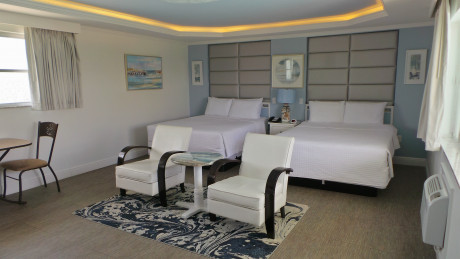 Spacious Rooms with 2 Queen Beds