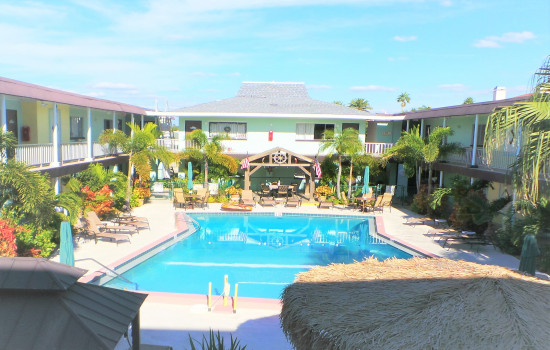 The Island House Resort Hotel - Pool